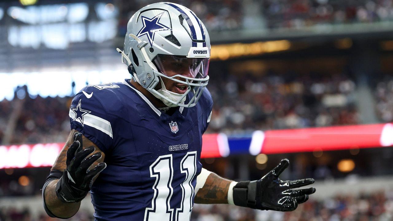 Dallas Cowboys linebacker Micah Parsons (11) celebrates after a sack during the first quarter against the Washington Commanders at AT&T Stadium.