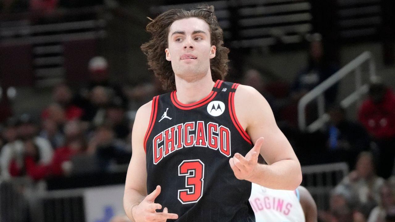 Chicago Bulls guard Josh Giddey (3) gestures after making a three point basket against the Miami Heat during the second half at United Center.
