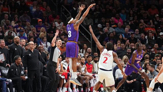Phoenix Suns guard Bradley Beal (3) shoots against LA Clippers forward Kawhi Leonard (2) during the first half at PHX Center