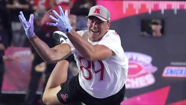 AFC tight end Brock Bowers of the Las Vegas Raiders (89) attempts to catch the ball in the Satisfying Catches event during the Pro Bowl Skills Challenge at Nicholson Fieldhouse.