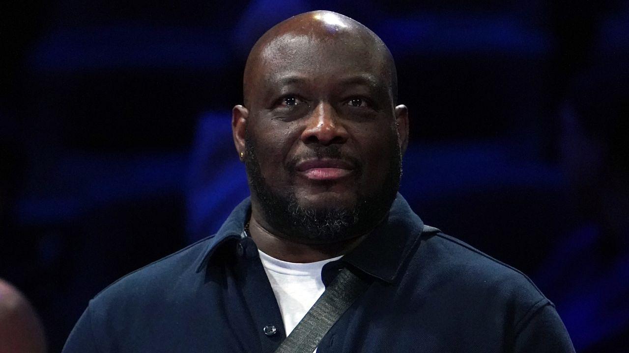 Former NBA player Mitch Richmond looks on before the in season tournament championship final between the Los Angeles Lakers and the Indiana Pacers at T-Mobile Arena.