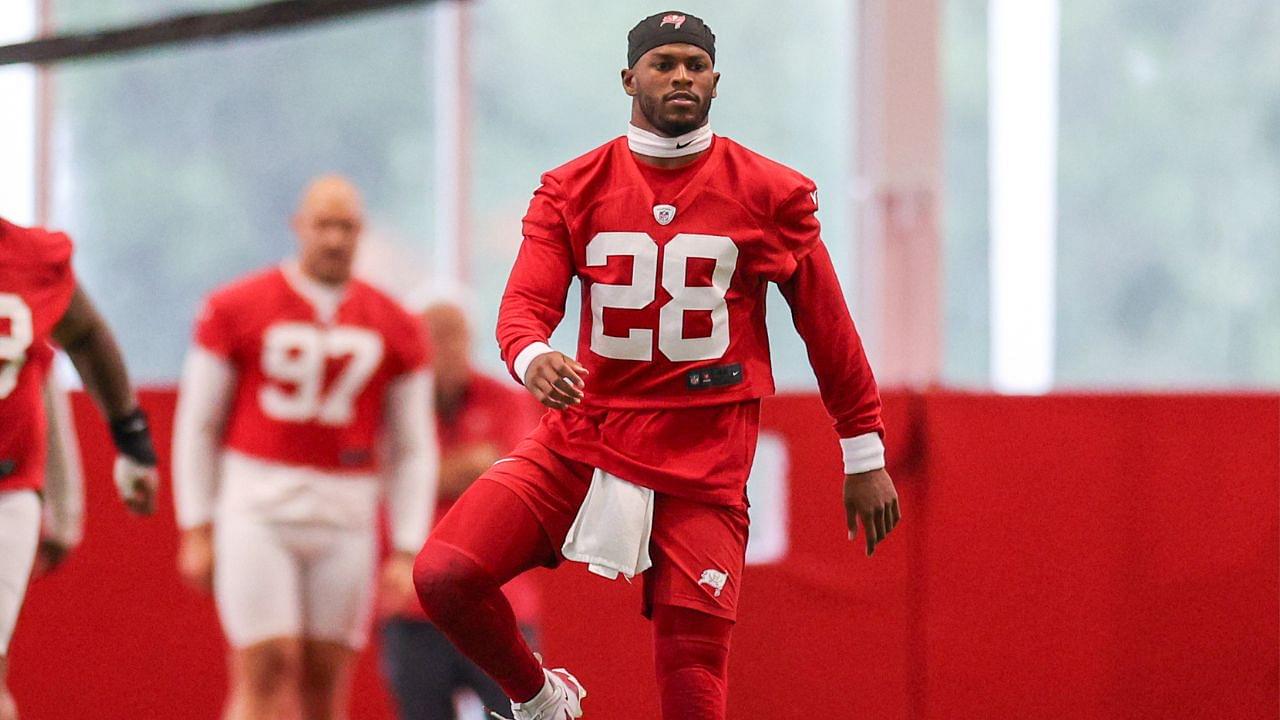 Tampa Bay Buccaneers safety Shilo Sanders (28) participates in mini camp at AdventHealth Training Center.
