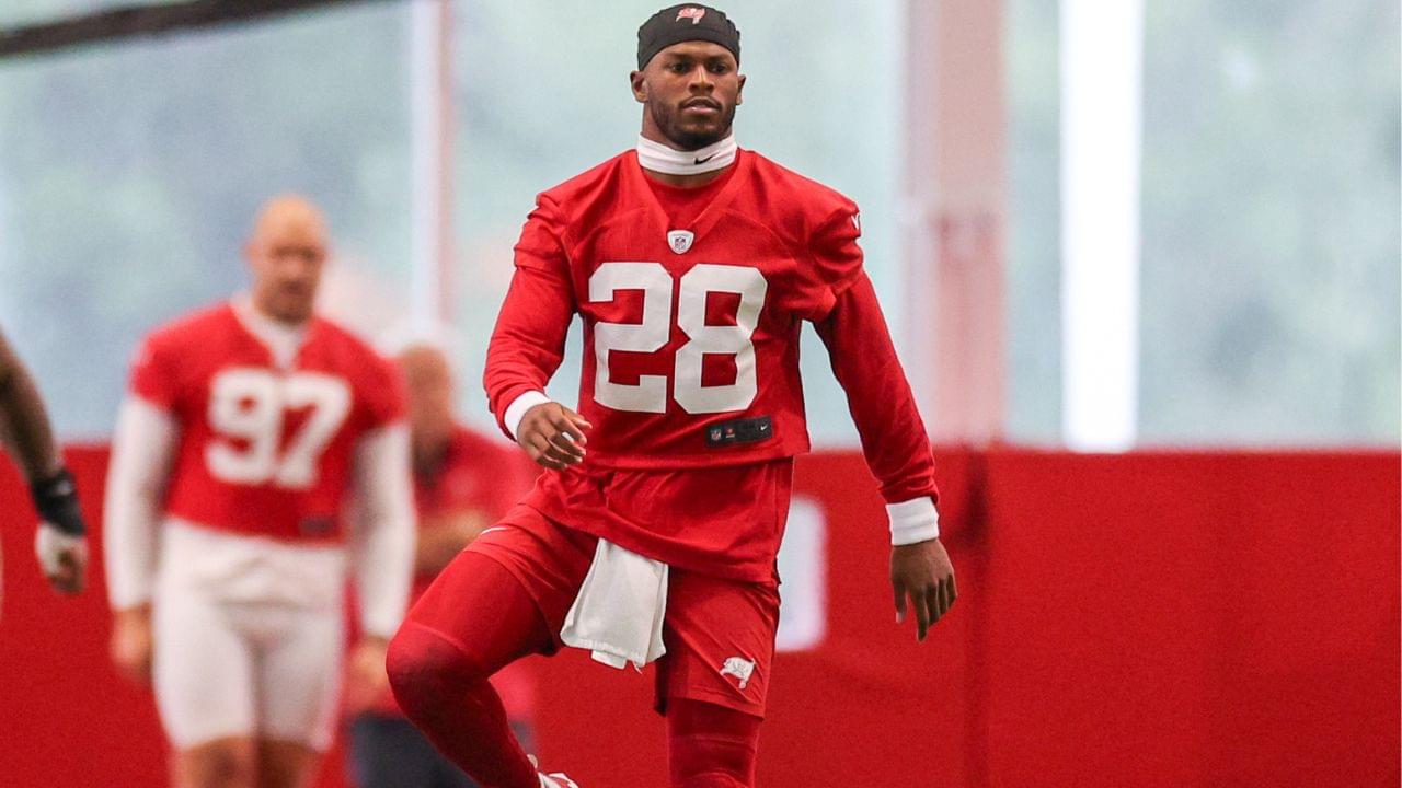 Tampa Bay Buccaneers safety Shilo Sanders (28) participates in mini camp at AdventHealth Training Center.