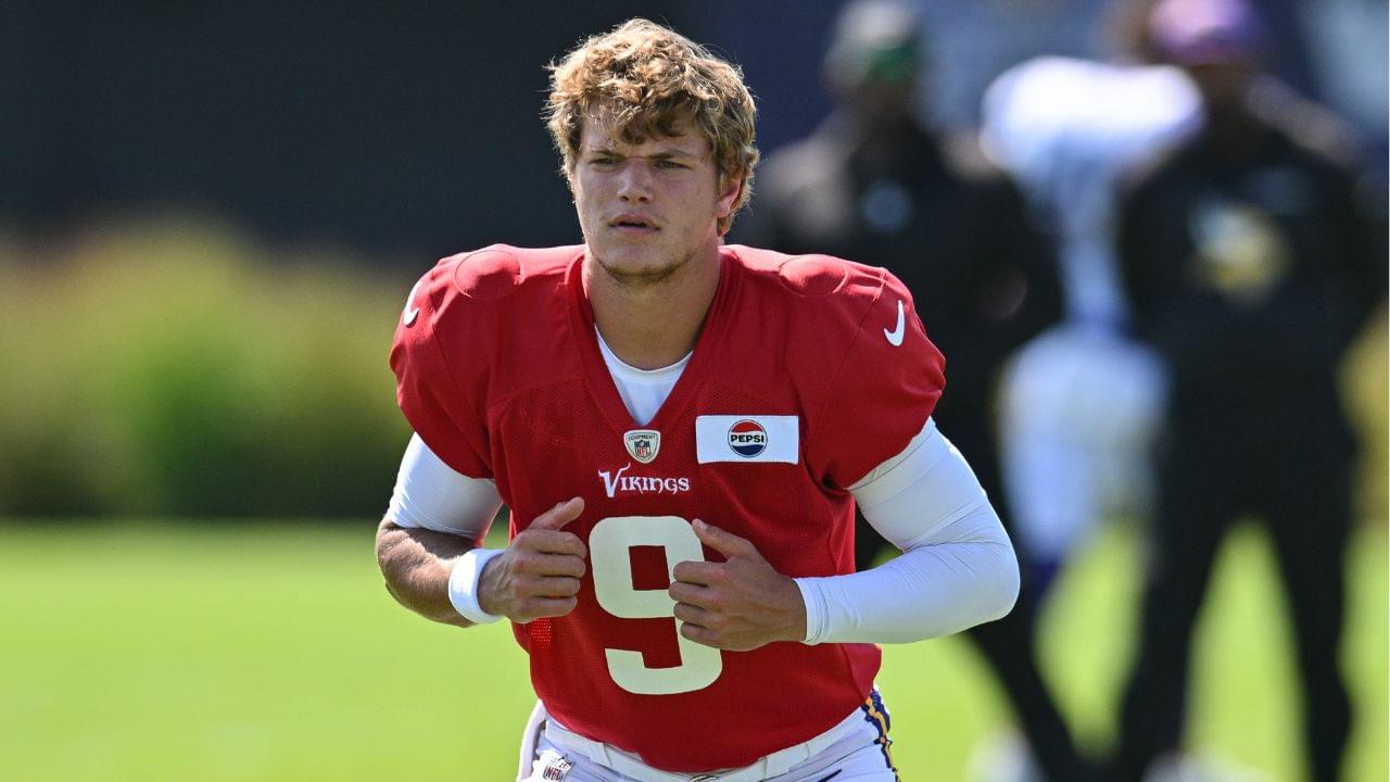 Minnesota Vikings quarterback J.J. McCarthy (9) warms up during practice at Vikings training camp in Eagan, MN.