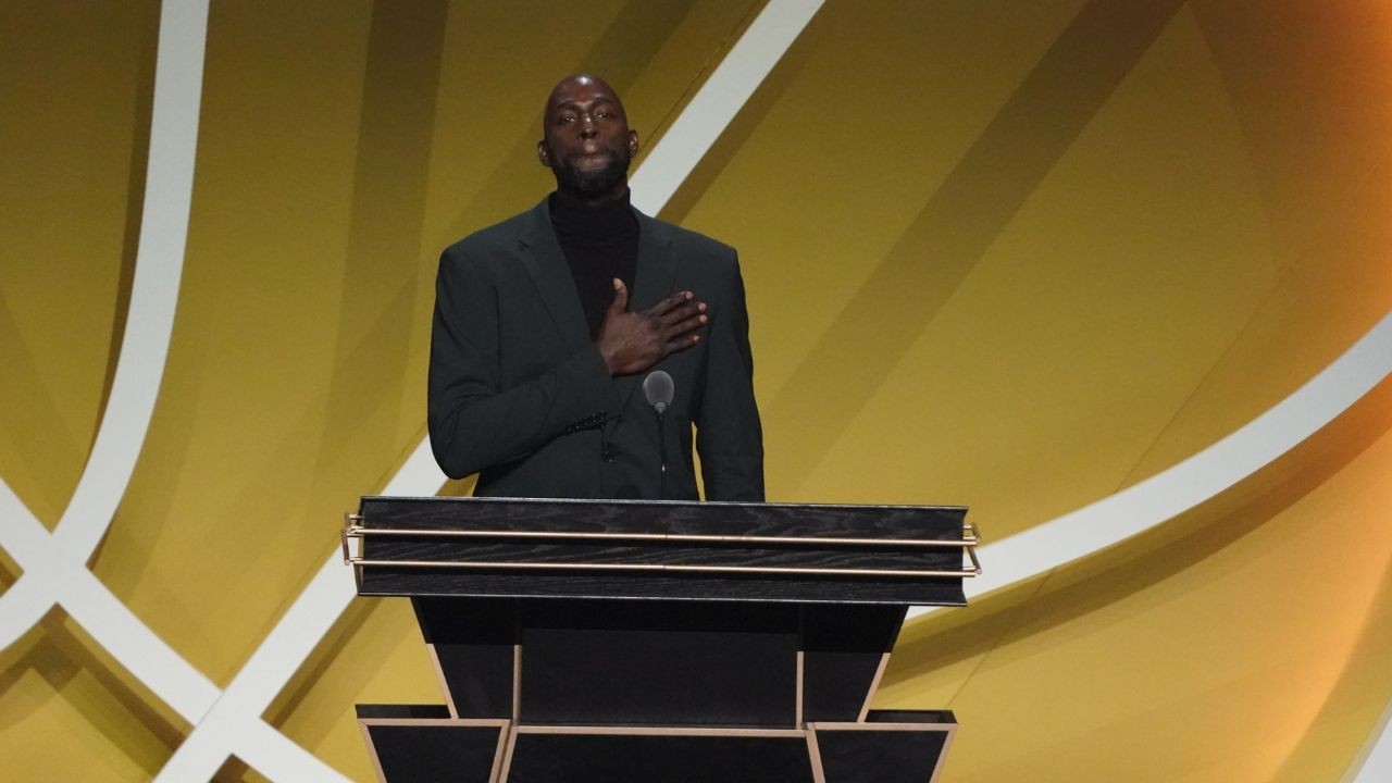 Кевин Гарнетт тоглолт бүрт түүнд тусалдаг байсан ‘Family Guy’-ийн зан үйлийн аргачлалаа хуваалцлаа