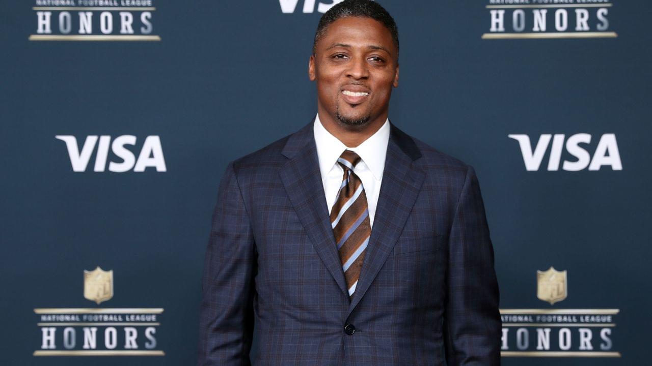 Former NFL player Warrick Dunn arrives on the red carpet prior to the 6th Annual NFL Honors at Wortham Theater.