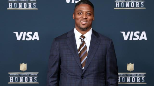 Former NFL player Warrick Dunn arrives on the red carpet prior to the 6th Annual NFL Honors at Wortham Theater.