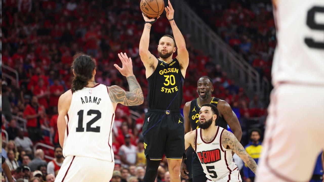 Golden State Warriors guard Stephen Curry (30) shoots the ball during the second quarter of game seven of the first round for the 2025 NBA Playoffs against the Houston Rockets at Toyota Center.