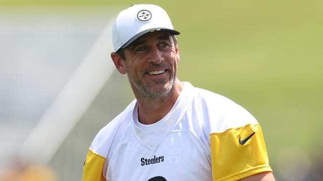 Jul 24, 2025; Latrobe, PA, USA; Pittsburgh Steelers quarterback Aaron Rodgers (8) participates in drills during training camp at Saint Vincent College.