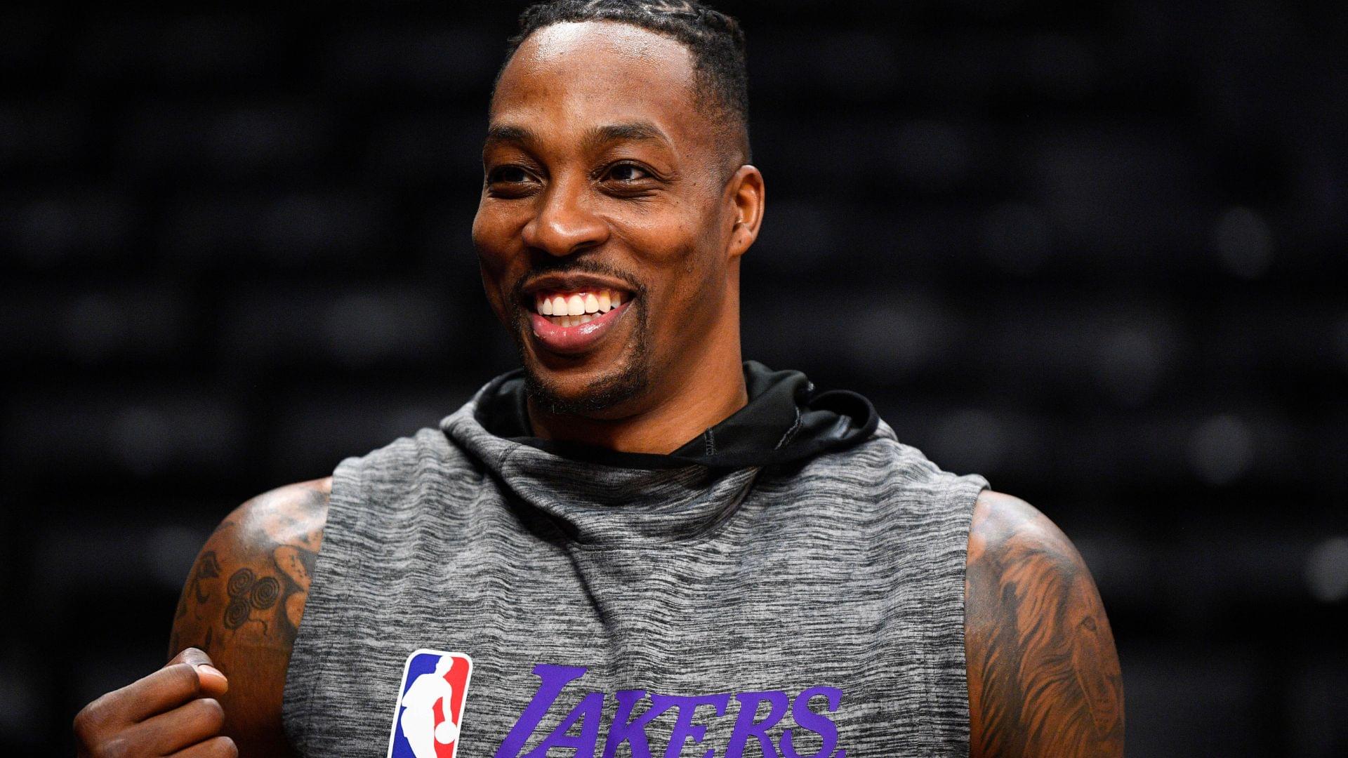 LOS ANGELES, CA - MARCH 08: Los Angeles Lakers Center Dwight Howard (39) looks on before a NBA, Basketball Herren, USA game between the Los Angeles Lakers and the Los Angeles Clippers on March 8, 2020