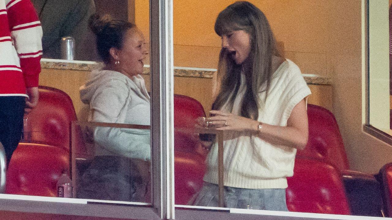 Taylor Swift at the end of the game between the Cincinnati Bearcats and the Nebraska Cornhuskers at GEHA Field at Arrowhead Stadium.