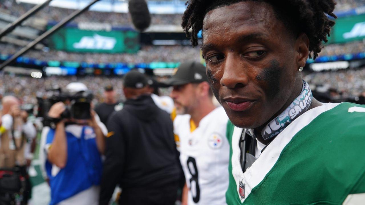 New York Jets cornerback Sauce Gardner (1) is shown after a 34-32 loss against quarterback Aaron Rodgers (8, background) and the Pittsburgh Steelers, Sunday, September 7, 2025, in East Rutherford.