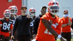 Kevin Stefanski and Shedeur Sanders