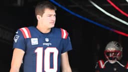 New England Patriots quarterback Drake Maye (10) enters the field prior to the first half against the Cleveland Browns at Gillette Stadium.