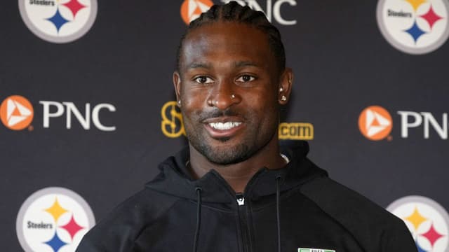 Pittsburgh Steelers wide receiver Dk Metcalf at press conference at Carton House.