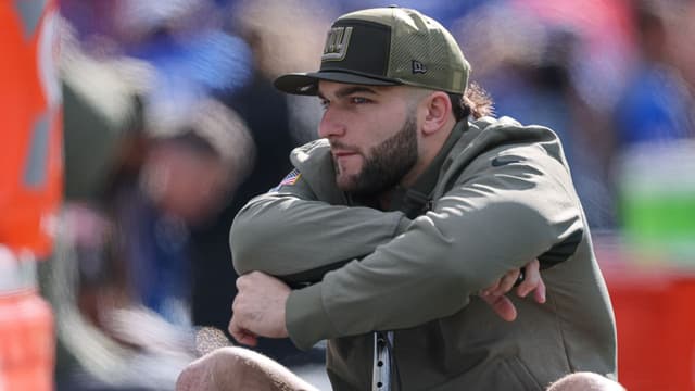 New York Giants running back Cam Skattebo (44) on the field before the game against the Green Bay Packers at MetLife Stadium.