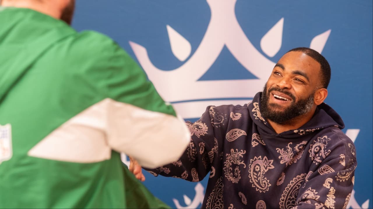Brandon Graham of the Philadelphia Eagles meets and greets fans Saturday, February 01, 2025 in Langhorne, Pennsylvania. An estimated 1000 fans showed up to meet Eagles players before they headoffto the superbowl, where they will face the Kansas City Chiefs. (Photo by William Thomas Cain)
