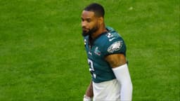 Philadelphia Eagles cornerback Darius Slay (2) warms up before playing against the Kansas City Chiefs in Super Bowl LVII at State Farm Stadium in Glendale on Feb. 12, 2023. Nfl Super Bowl Lvii Kansas City Chiefs Vs Philadelphia Eagles