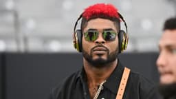 San Fancisco 49ers wide receiver Jauan Jennings (15) looks on during warmups prior to the game against the Arizona Cardinals at State Farm Stadium.