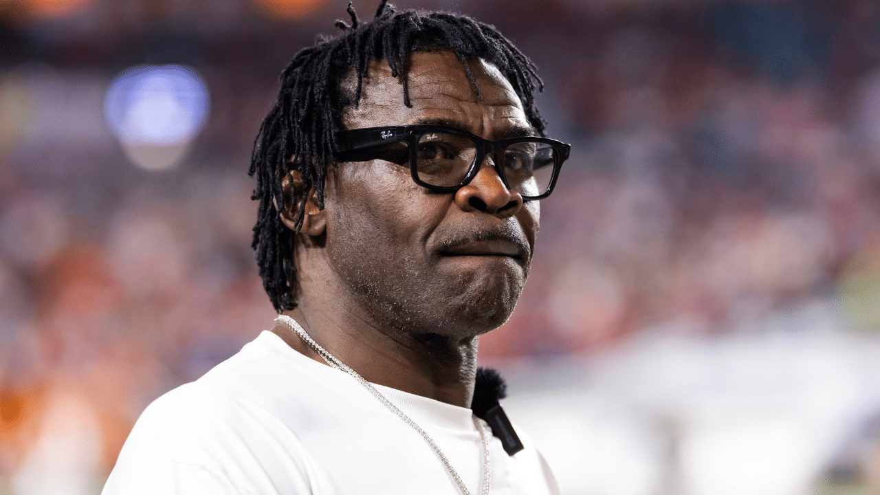 “I’m a Sore Loser”: Miami Supporter Michael Irvin Defends Not Taking Pictures With Indiana Fans