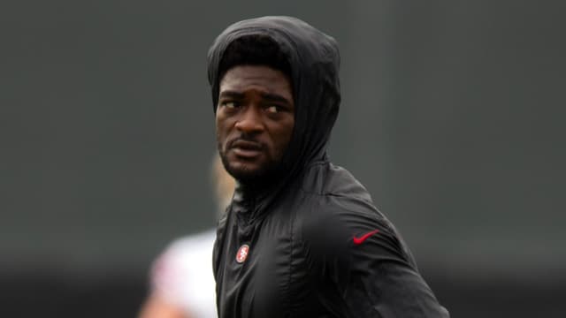 San Francisco 49ers wide receiver Brandon Aiyuk works out with his teammates during the second day of training camp.