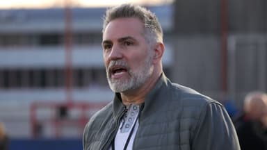 Kurt Warner reacts during Seattle Seahawks practice at FC Bayern Munich at Sabener Strabe.