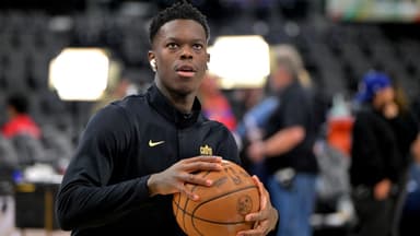 Cleveland Cavaliers guard Dennis Schroder (9) warms up prior to the game against the Los Angeles Clippers at Intuit Dome.