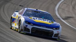 Mar 15, 2026; Las Vegas, Nevada, USA; Hendrick Motorsports driver Chase Elliott (9) during the Pennzoil 400 at Las Vegas Motor Speedway